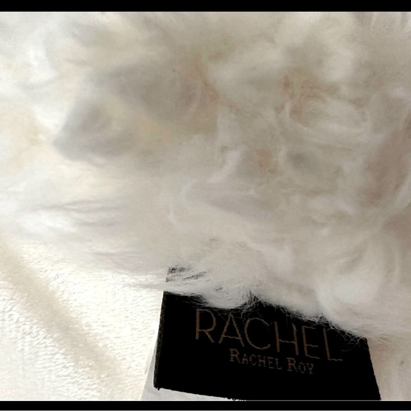 Rachel Roy White Faux Fur Throw (used for Baby Photography) - Picture 3 of 3